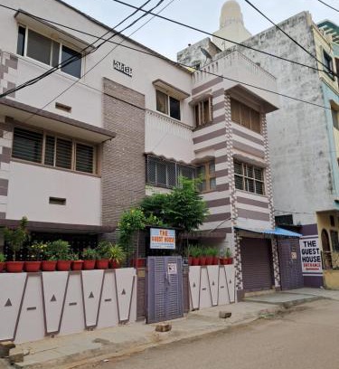 Hyderabad Apartamento | 1 Room for 4 Guests OR 2 BHK for 4 to 10 Guests with AC for Families