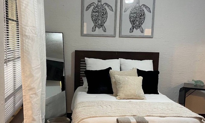 Kingston Apartamento | #1 Serenity Suite located in Daytona Beach FL