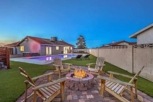Henderson Casa | 1 Story, 3 BR Home w Hot tub, Pool Grill, Firepit