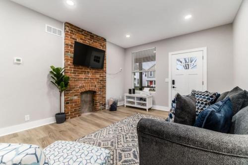 Livingston Park Casa | 10 Entire Home Private Parking Fenced Yard