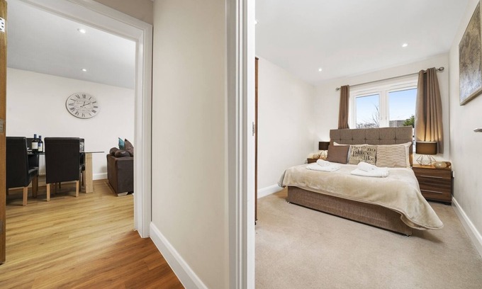 Stanwell Apartamento | 10 - Heathrow Living Serviced Apartments by Ferndale