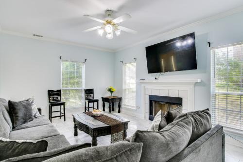 Martinez Casa | 10 Mi to Augusta Georgia Family Home with Yard