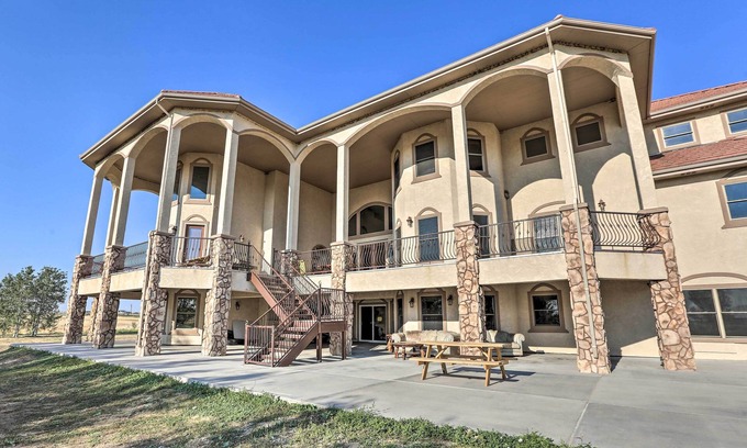 Hudson Casa | Luxe Hudson House w / Mtn vistas - ¡30 minutos a Denver!