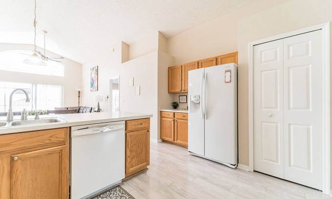 Westridge Villa | 10 Mi to Disney!~COZY, SPACIOUS HOME W/POOL & GAME ROOM🌟4 BR/3 BA☀️