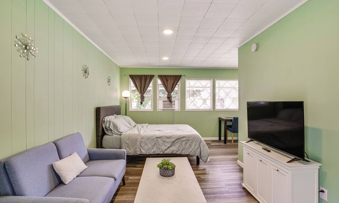 Paradise Hills Apartamento | 10 Mi to Dtwn: Cozy Couple's Getaway in San Diego