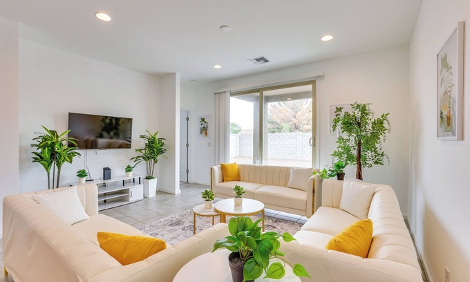 Laveen Village Casa | 10 Mi to Dtwn Phoenix: Home Near Hiking & Biking!