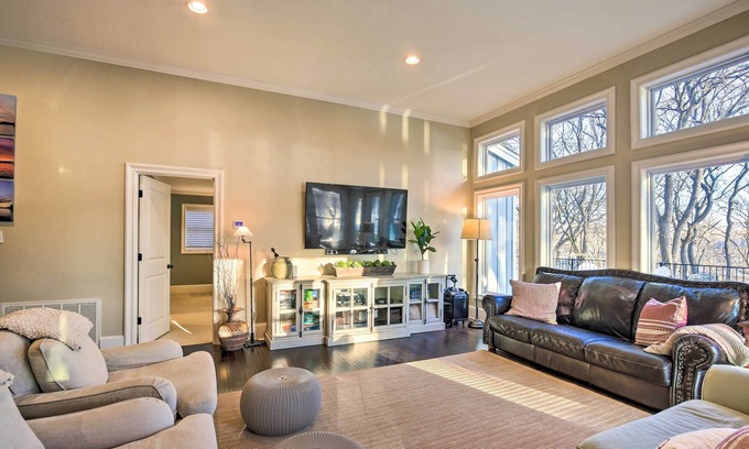 Seguin Casa | 10 Mi to New Braunfels: Waterfront Seguin Gem