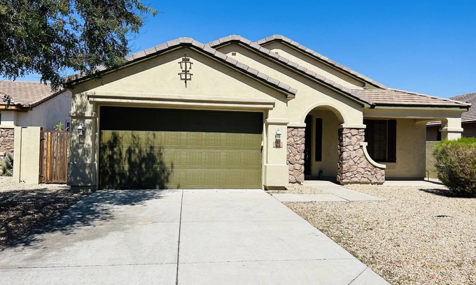 Pebblecreek Casa | 10 Mi to the home of Arizona cardinals! Quite , and calm!