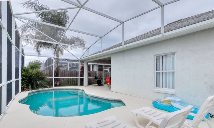 Esprit Casa | 10 millas a Disney; Piscina privada, barrio tranquilo! Snowbirds bienvenidos!