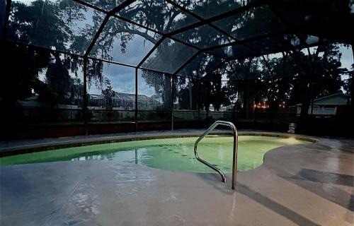 Palm Harbor Casa | 10 Min from Beach, Private Pool with Lanai Palm Coast Family Home
