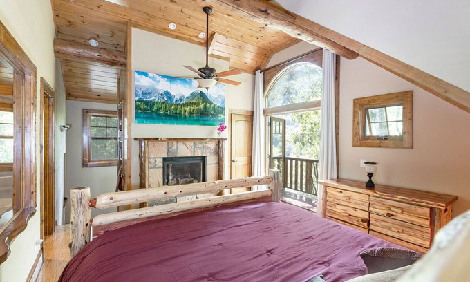 Cullowhee Cabina | 10 min from downtown Cashiers - Marina down the road - Quiet retreat