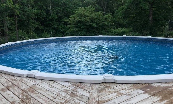 Bloomington Casa | 10 min from IU. Feel at home at Bexy Retreat. Pool, Decks, Small Pet Friendly!