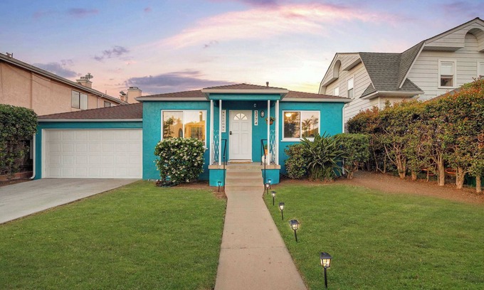 Point Loma Heights Casa | Prime Location and Close to beach