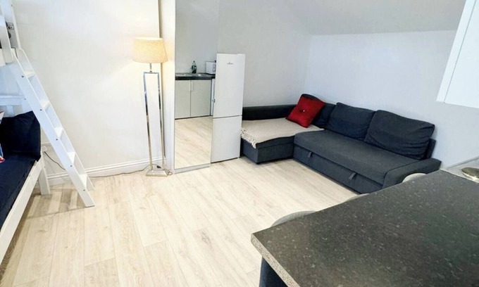 Earlsfield Apartamento | 10 min train to central London C