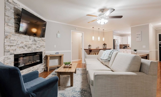 Irmo Casa | 10 Mins to Lake Murray! The Dutch Creek Cottage