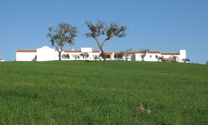 Santiago do Cacem Cabaña | 10 minutes from Porto Covo and beaches. Country house with swimming pool.