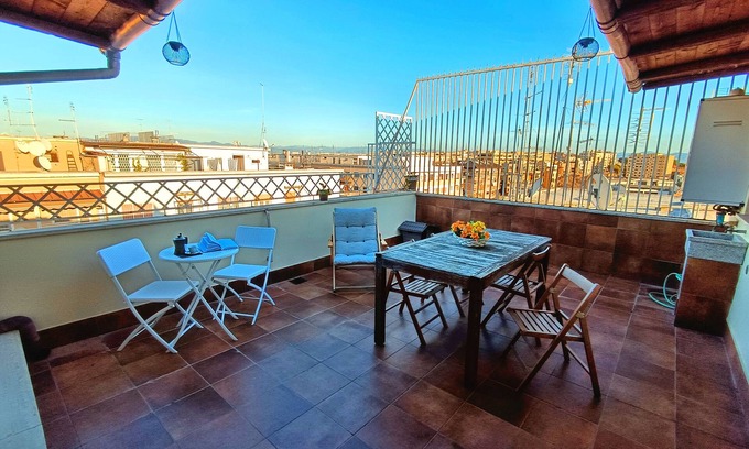 Quartiere XVII Trieste Apartamento | [10 minutes from city center] Luxury Penthouse with Terrace and Panoramic View