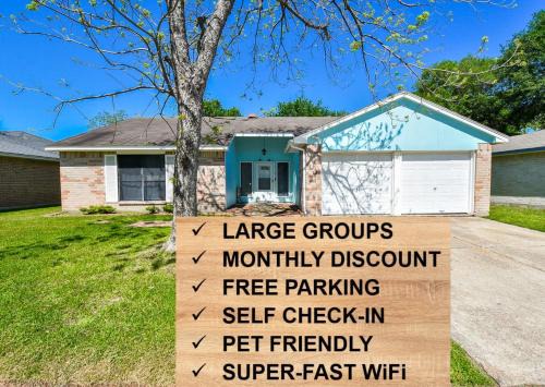 Humble Casa | 10 Minutes from IAH and Mall, Newly Rehabbed