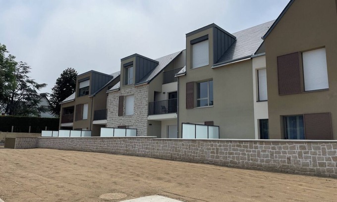 Le Rosais-La Flourie Apartamento | 10 minutes from the sea! Studio with parking in St Malo!