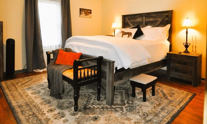 Stanton Otro | 10 Minutes from Hiking & Natural Bridge State Park