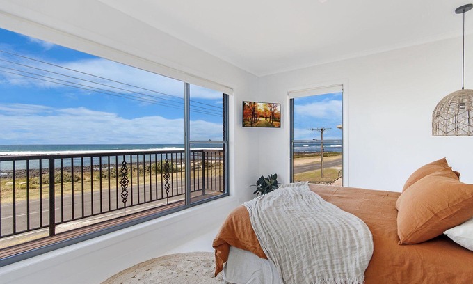 Port Fairy Casa | 10 OCEAN VILLA - Port Fairy, VIC