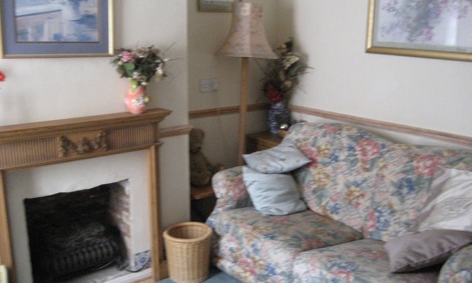 St Albans Cabaña | *10 % off/wk 15%/m* Quirky peaceful haven character cottage conservation area.