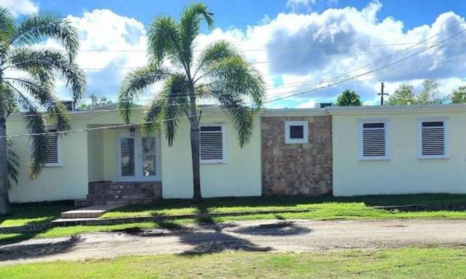 Aguada Apartamento | 10 personas. 4 minutos de la playa!