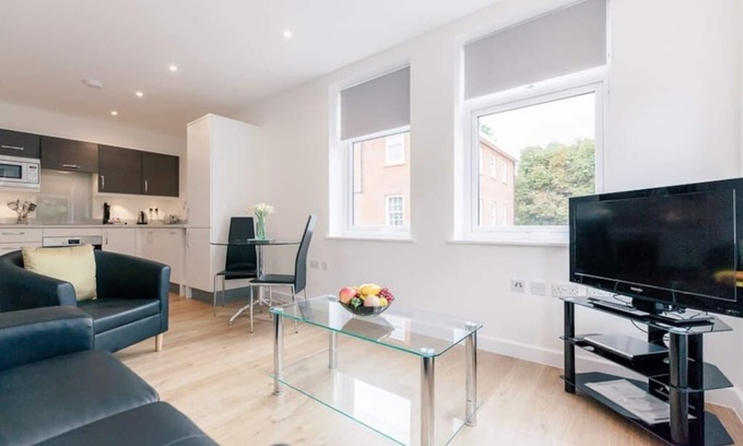 Leatherhead Apartamento | 10 Swan House -1 bedroom apartment