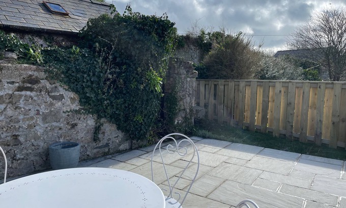 Pembroke Cabaña | 10 Westgate Hill