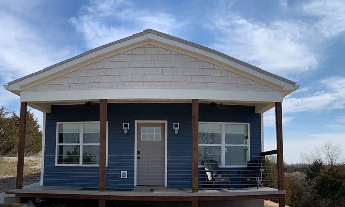 Williamstown Casa | 100 Acre Relaxing Retreat Near ARK- sleeps 30!
