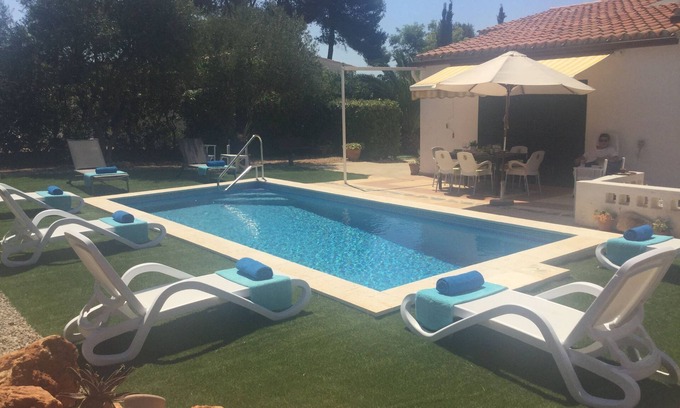 Sant Tomas Villa | 100% DISINFECTED Villa. ACCESSIBLE Besides SEA.PRIVATE swimming pool. AIRCON.BBQ