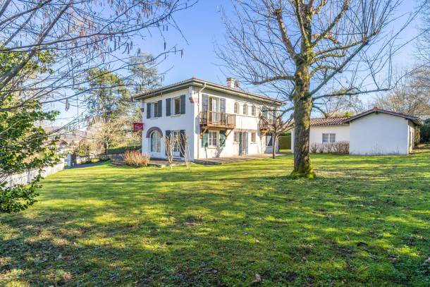 Saint-Jean-Pied-de-Port Apartamento | 100 m² Apartamento ∙ 3 habitaciones ∙ 4 personas