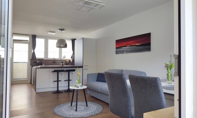 Ulm Apartamento | 100 m zum Ulmer Münster: 57m² Wohnung an der Blau - Hochwertige Ferienwohnung