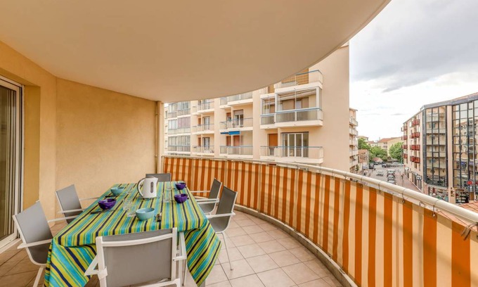Saint-Raphael Apartamento | 100 m² Apartamento ∙ 2 habitaciones ∙ 6 personas