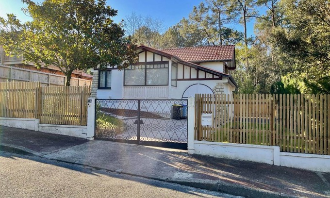 La Teste-de-Buch Casa | 100 m² House ∙ 4 bedrooms ∙ 8 guests