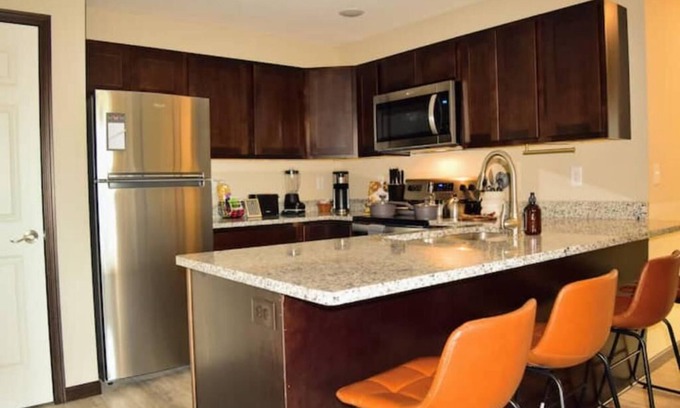 Rosemount Apartamento | 100 - New, Modern & Comfortable 2 Bedroom Apt