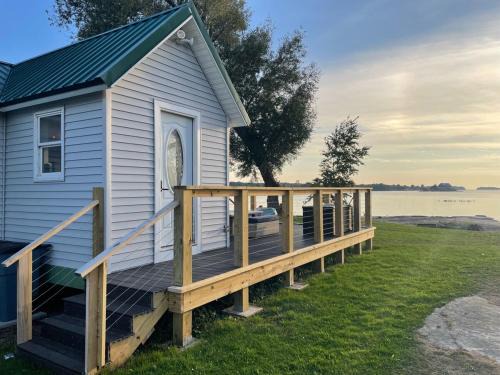 Fishers Landing Casa | 1000 Islands Waterfront Cottage