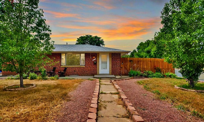 Lakewood Casa | $1000 Rebate if You Buy A Home in Denver!