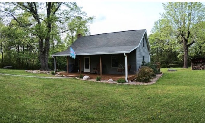 Staunton River Cabina | 100acre Woods Cabin Retreat