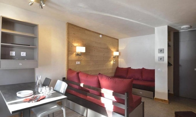 Macot-la-Plagne Apartamento | 100m from ski slopes, 8th floor, view ski slopes, swimming pool, balcony, tv, 28m², La Plagne