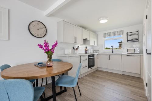 Dartmouth Casa | 101 Norton Park