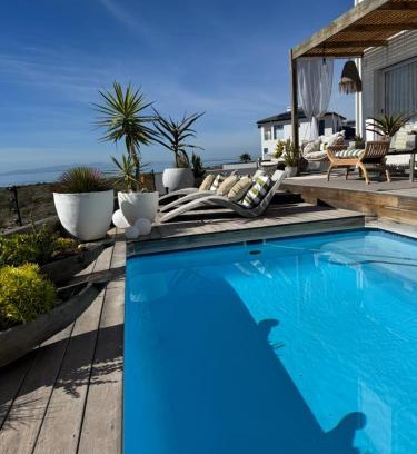 St. Helena Bay Casa | 105 On Beach, Whale Room