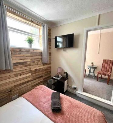 Sketty Casa | 106 Brynmill - Room 3