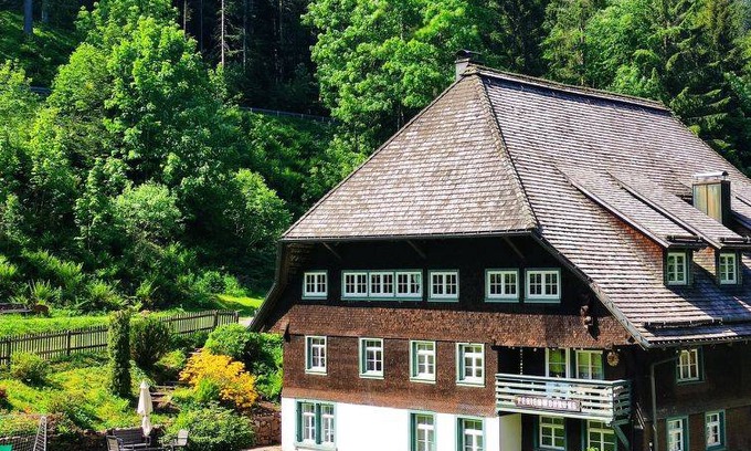 Furtwangen Apartamento | 106 m² Apartamento ∙ 2 habitaciones ∙ 6 personas