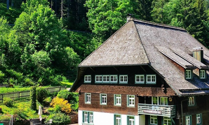 Furtwangen Apartamento | 106 m² Apartamento ∙ 2 habitaciones ∙ 6 personas