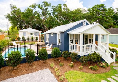 Fairhope Casa | 106 the Church St Collection with pool