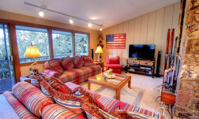 Snowmass Village Casa | 1068 Faraway Home