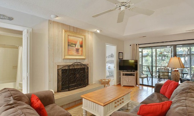 West Beach Casa | 1070 Sparrow Pond Cottage
