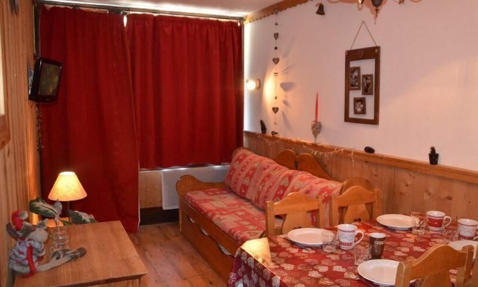 Les Menuires Apartamento | 10m from ski slopes, 7th floor, balcony, ski locker, 22m², Les Menuires
