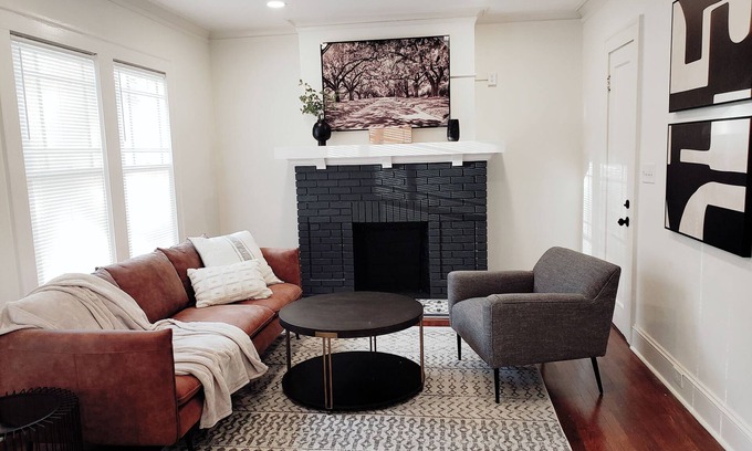 Sylvan Hills Casa | <10mins 4rm Downtown, Early check-in -subject to availability, with pool table